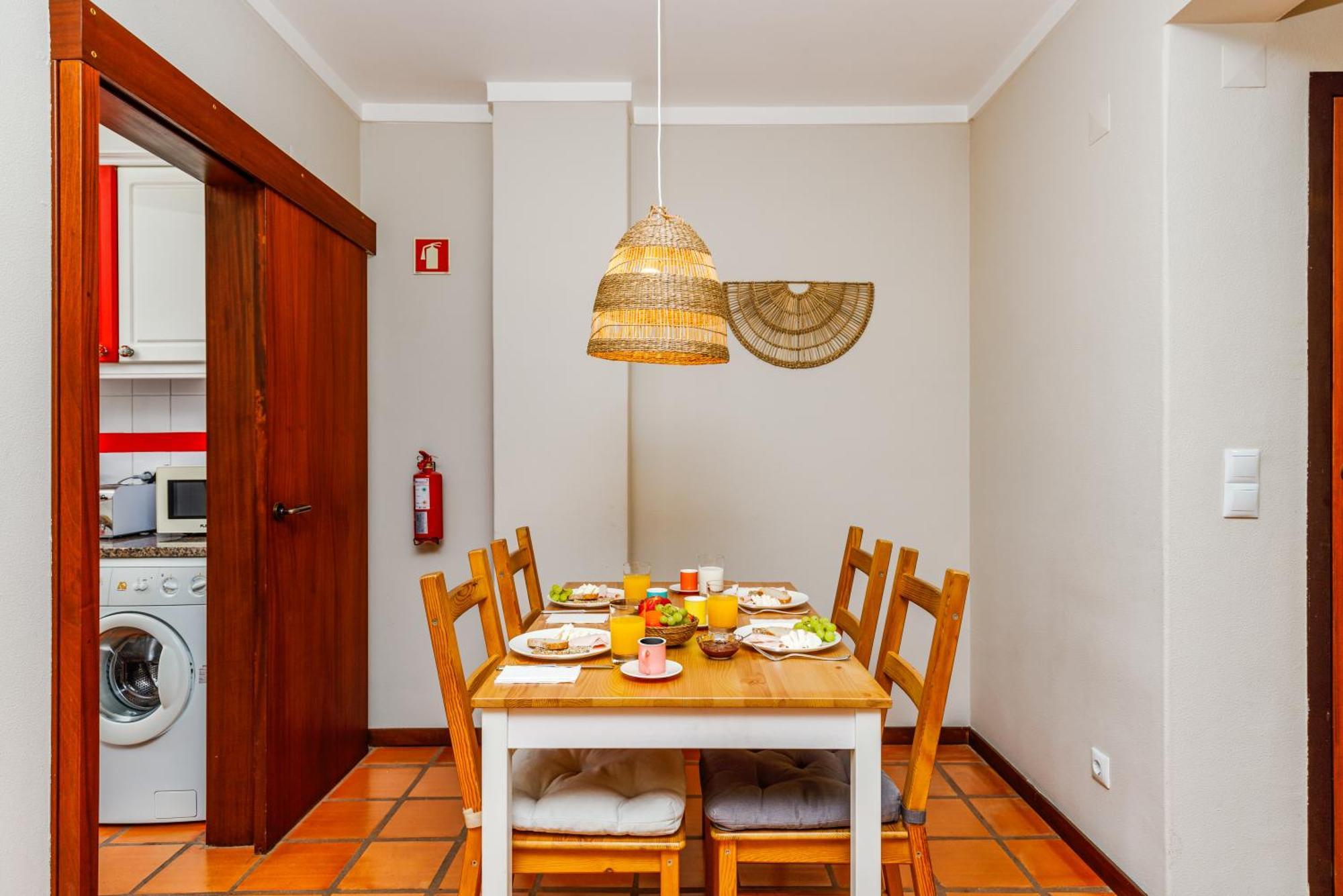 Casa Do Mar - Sea View - Wifi - Barbecue Apartment เซซิมบรา ภายนอก รูปภาพ